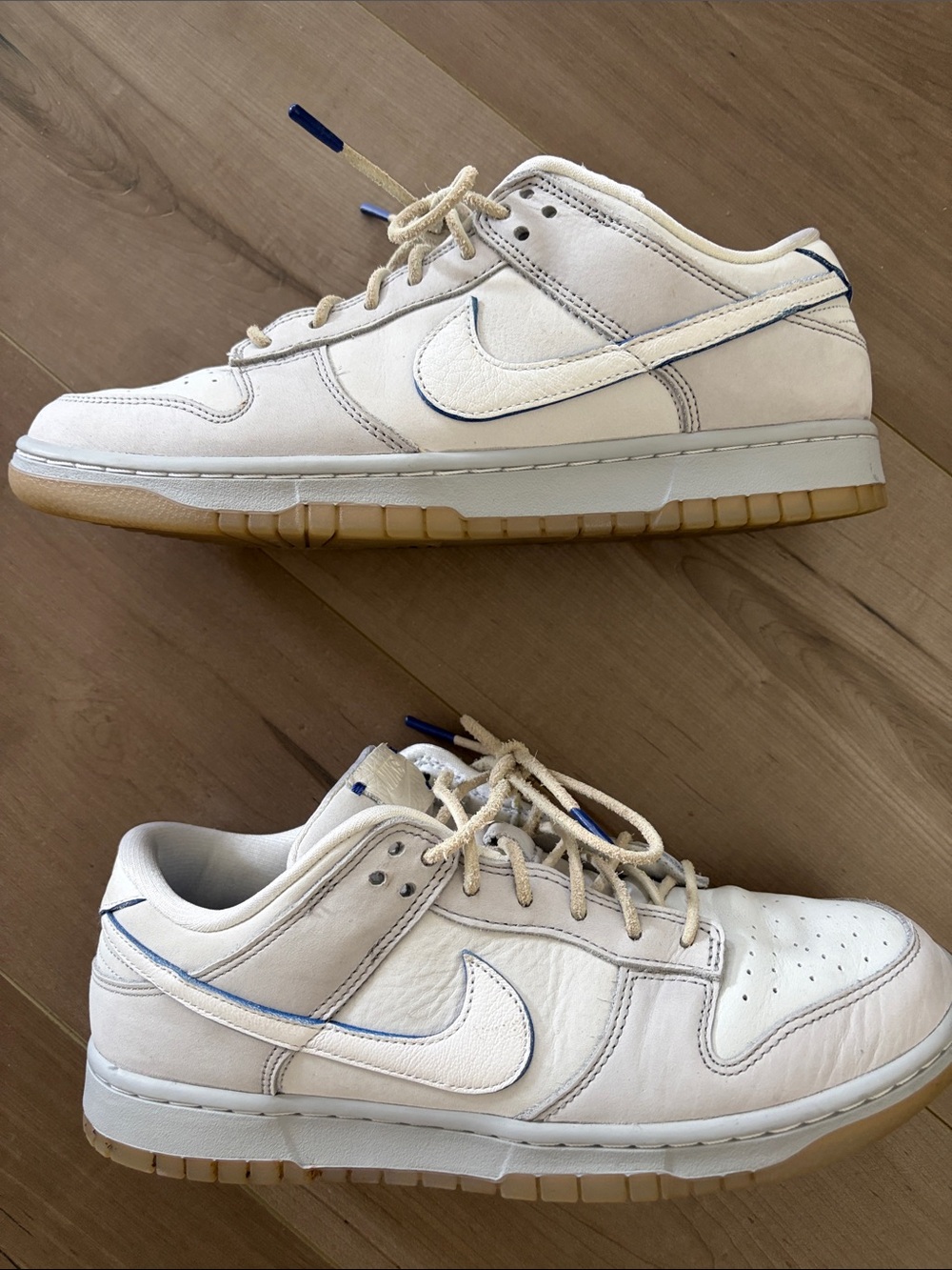 Nike Dunks White and Navy Men’s Low-Top Sneakers